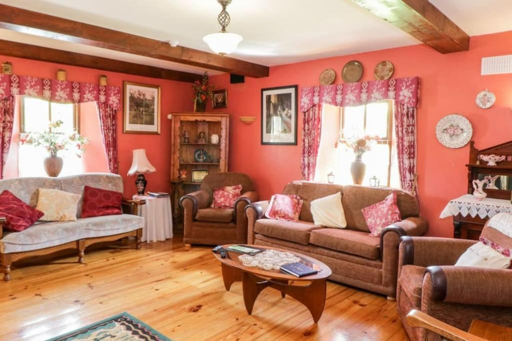 An Maide Ban, Cootehill Villa Dış mekan fotoğraf